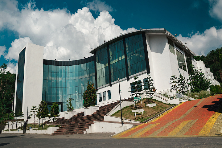 https://cache.careers360.mobi/media/colleges/social-media/media-gallery/41371/2021/11/5/Campus View of School of Engineering and Technology Mizoram University Aizawl_Campus-View.png